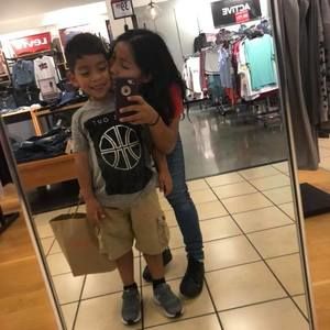 Meet your Posher, Elizabeth